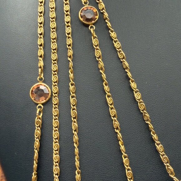 Vintage Goldette NY Greek Meander 5 Strand Layered Chains Cameo Pendant 1960’s - Picture 4 of 16